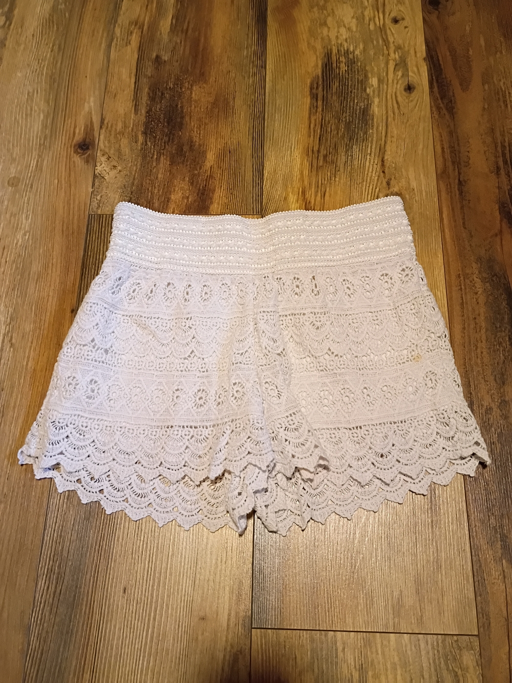 Rewind White Crochet High-Waist Women's Shorts